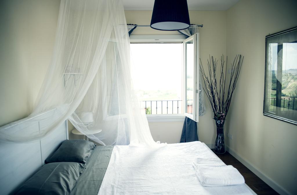 Tenuta Santini Villa Coriano Phòng bức ảnh